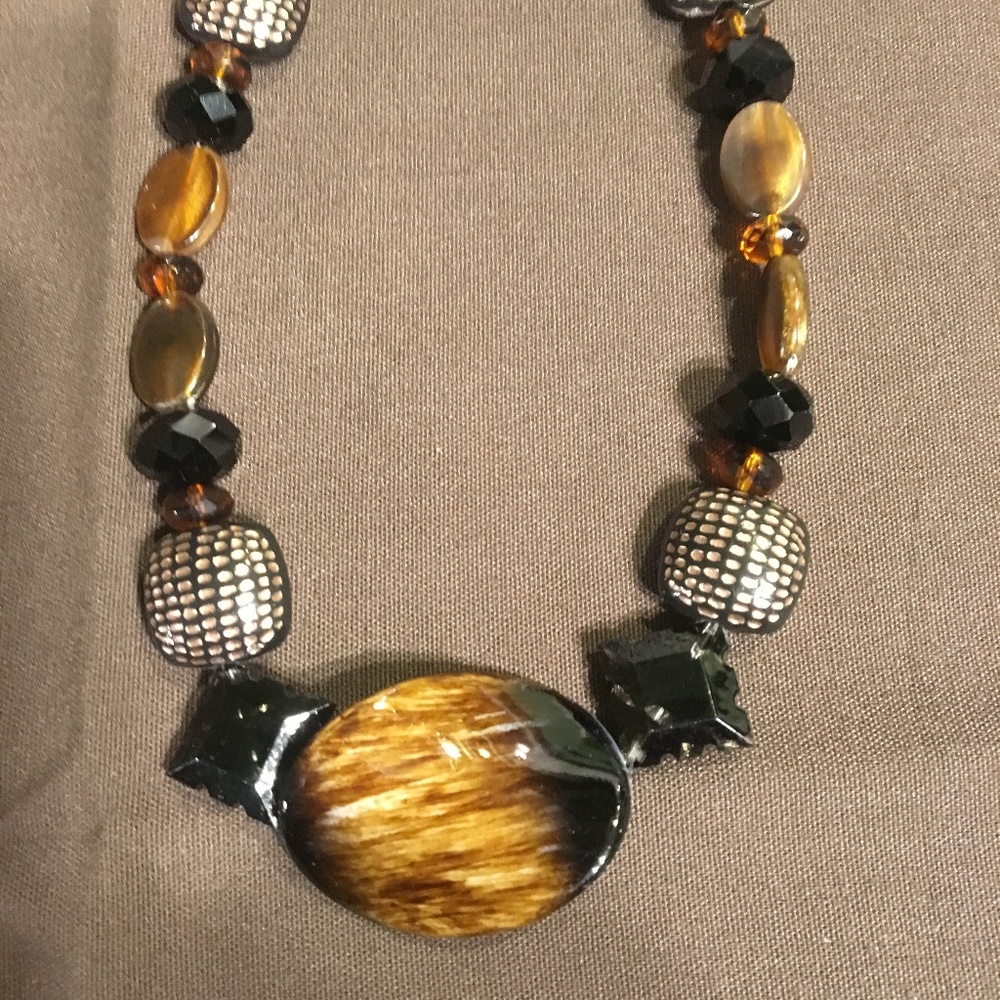 NECKLACE - Picture 1 of 3